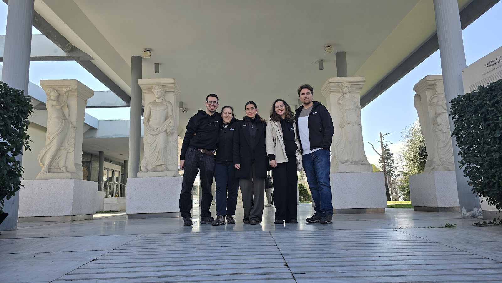 Grupo de jovens da Faro em Ação num intercâmbio em Tessalónica
